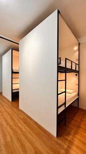 Puy-An, A Nomad Hostel