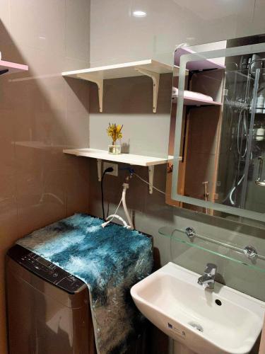 Cozy And Modern Comforts at Air Residences Makati