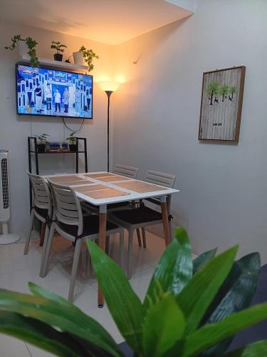 CB Homestay 2BR Unit Taguig Self-Check-In & Wi-Fi