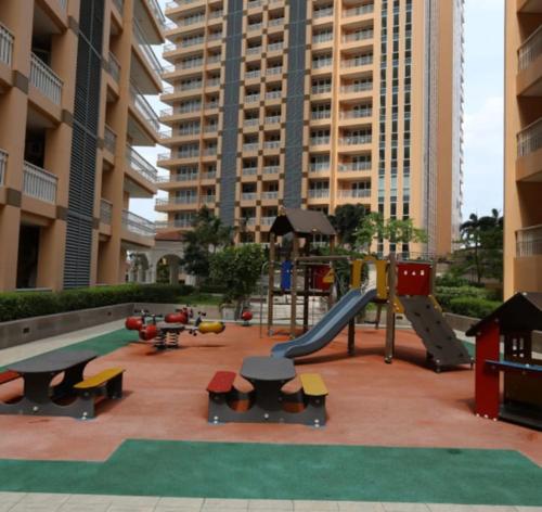 BGC luxury apartment with own PA