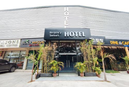 RedDoorz Premium @ Regency Sunset Hotel