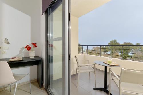 Airotel Patras Smart