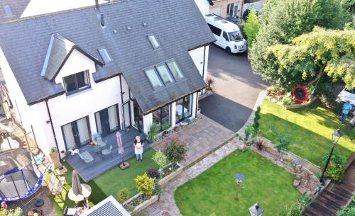 Pinewood Cottage Apartment & B&B Inverness