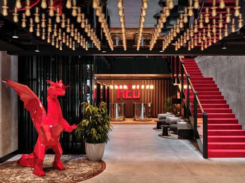 Radisson Red Hotel & Radisson Red Apartments Krakow