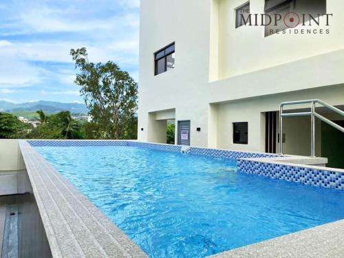 The MIDPOINT Residences 2 bedroom for couple or family condo near Ayala Center Cebu and SM City Cebu