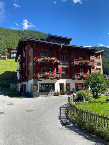 Chalet Annelis Apartments