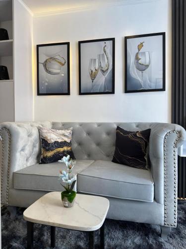 Isabelle Royale Hotel & Suites