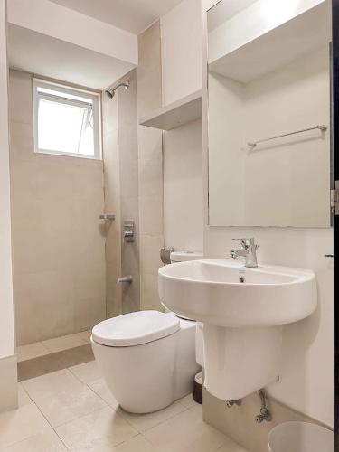 Abreeza Place WIFI & Netflix