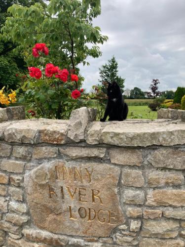 Inny River Lodge