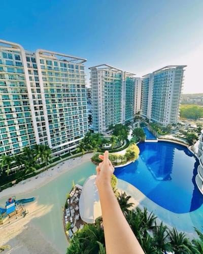 Azure Urban Resort - Vista Abira staycation