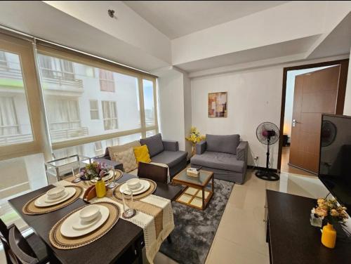 Sunshine 100 Plaza - Bright and cozy 1 bedroom with washer