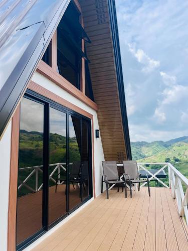 Remedios and Beverly Hills at Marilog, Buda