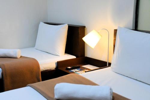 Arzo Hotel Makati by OYO Rooms