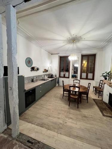 La Grenouille" Centre historique - Les Terres du Roy