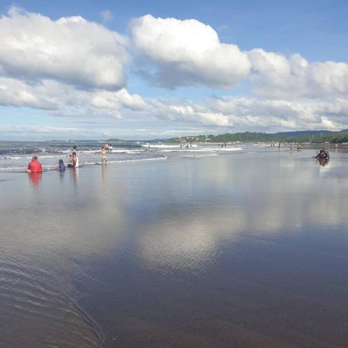 30 persons Beachfront house with big pavillion