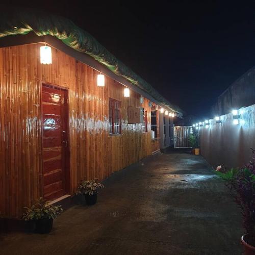 30 persons Beachfront house with big pavillion