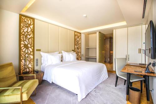 Savoy Palace - The Leading Hotels of the World - Savoy Signature