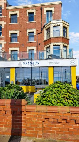 Granada Apartments Berkeley