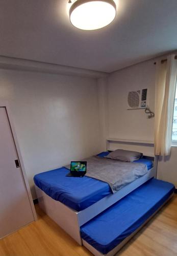 Condo Studio with Pool for Staycation