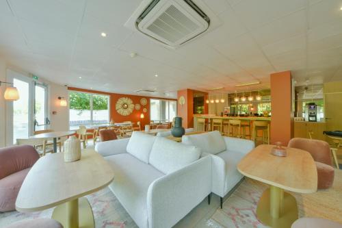 Brit Hotel Olympia