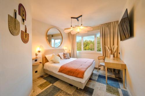 Brit Hotel Olympia