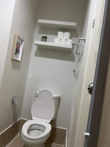 Best Condo Studio 14th floor The Loop Tower Limketkai Atrium Lucky 5