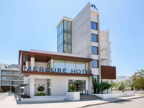 Mercure Larnaca Beach Resort