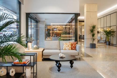 Hotel Santiago Plaza, Affiliated by Meliá