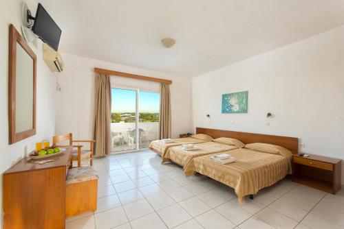 Bayside Hotel Katsaras