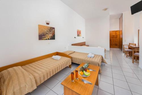 Bayside Hotel Katsaras