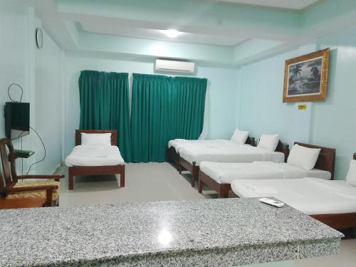 Nassim Hotel & Beach Resort