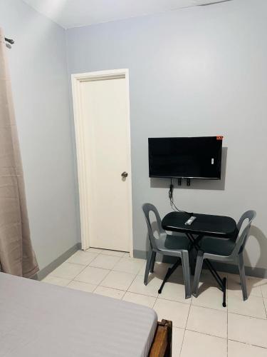 Yna's Place - Calapan City Staycation