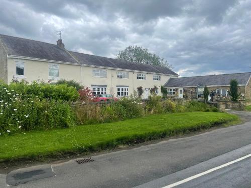 Warlands Farm & Guest House