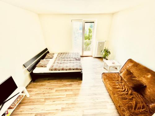 ZAROHEM 2 bedrooms APARTMENT in center with balcony