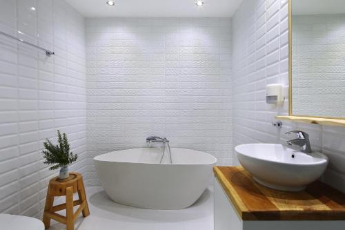 Palatakia Village Houses