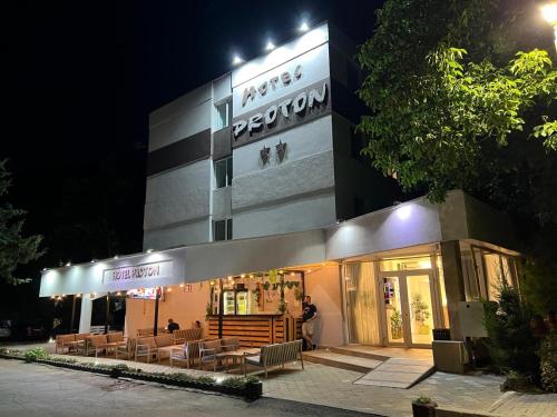Hotel Proton