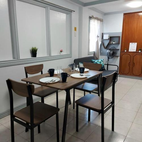 TST Transient Home - WiFi Access, Kitchenette, Private Bathroom