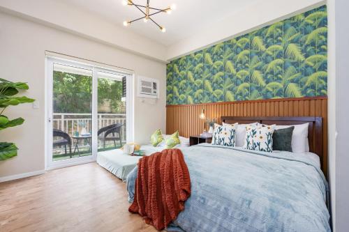 AMANI 107B, 3 Minutes to Airport, with Gym & Pool , FAST WIFI, Free Netflix