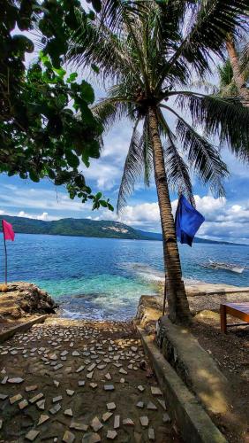 Tahanan sa Talisayan Beach House