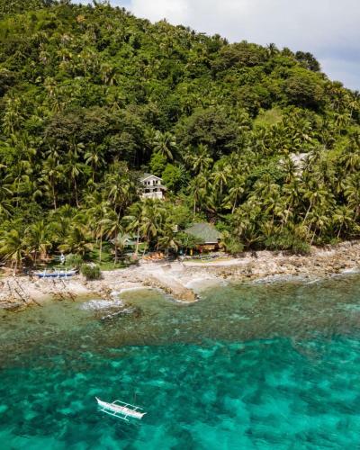 Tahanan sa Talisayan Beach House