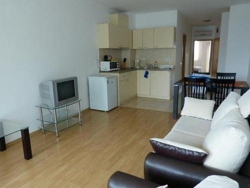 Julia Family Apartments