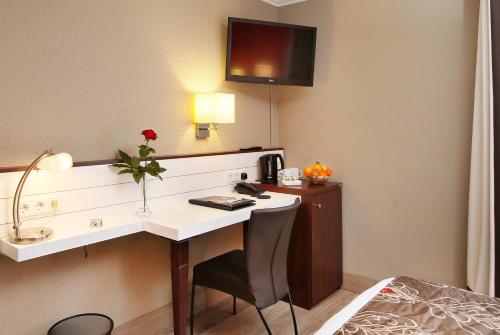 Golden Tulip Central