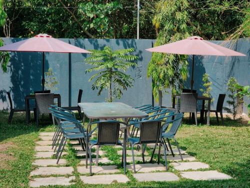 The Old Grove Farmstead