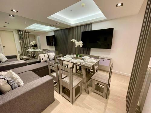 High-end 2BR Condo Boracay Tower - Azure Residences near Manila Airport