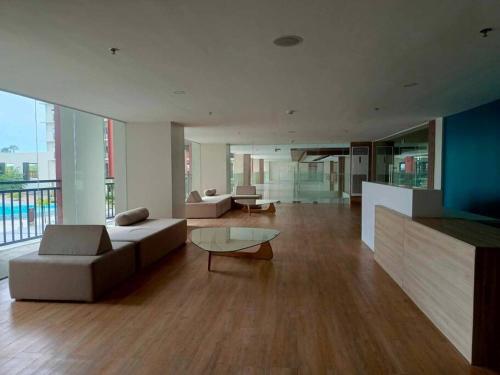 RufiRemy Cozy Hideaway PrimeWorld District Condo