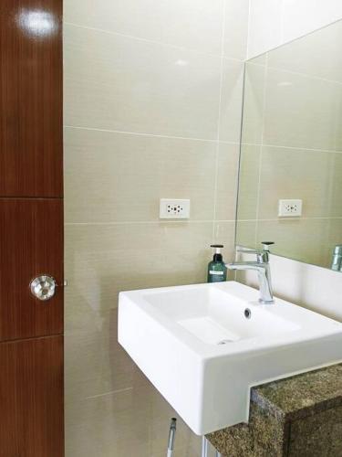 Rustic Retreat in Mactan Newtown