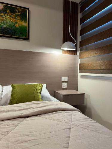 Cozy Modern Studio - walk to IT Park - netflix & pool