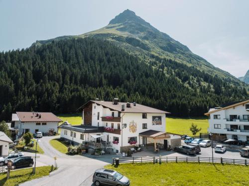 Hotel Alpina