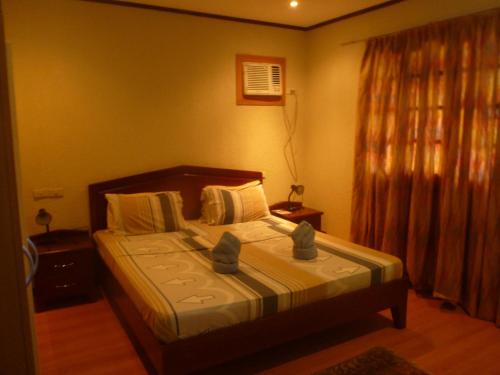 Tip Top Hotel and Resort