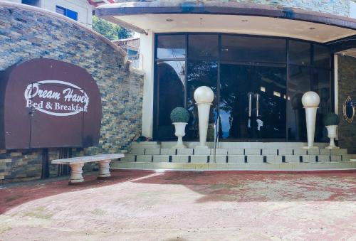 Dream Haven Bed & Breakfast By RedDoorz